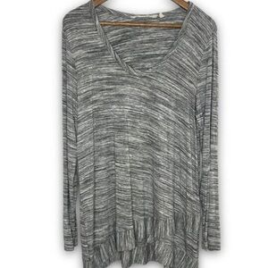 Women’s Heathered Gray Long Sleeve V-Neck Top